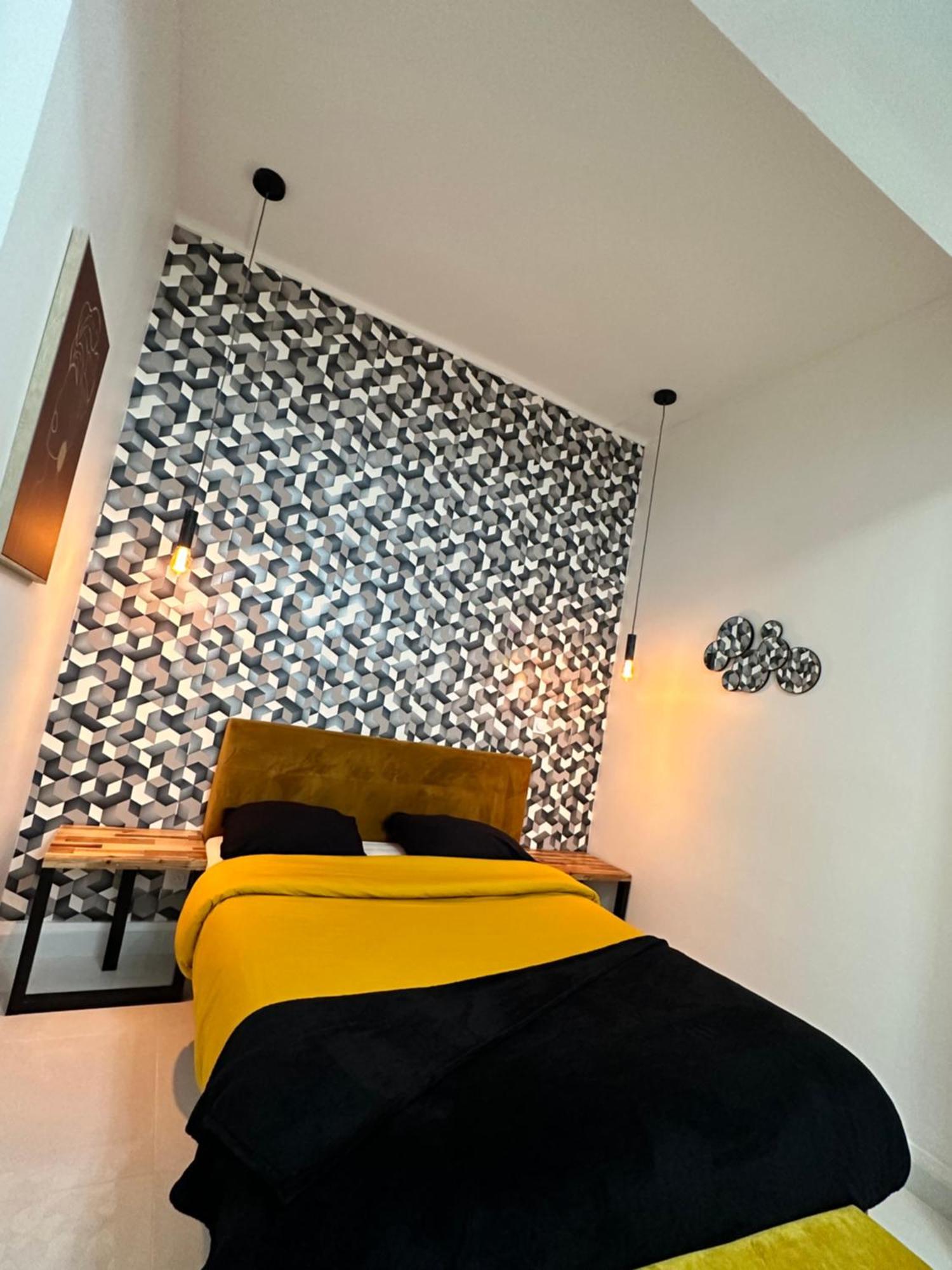 Cyrus Hotel -Housse Coeur De Ville Пуэнт-а-Питр Экстерьер фото